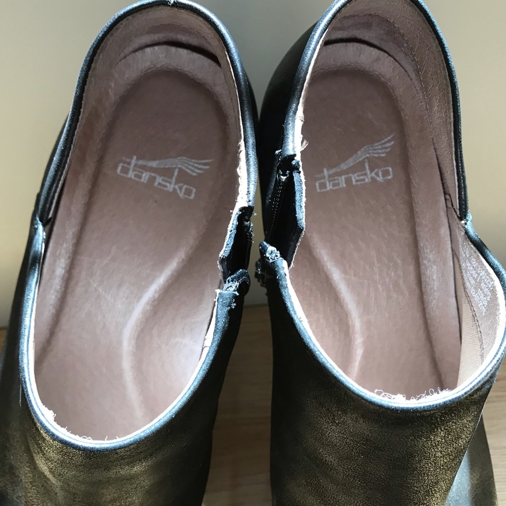 Dansko Raina Nubuck Leather Booties